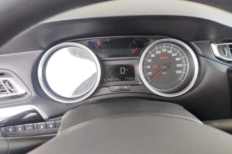 Used Peugeot 408 2014 1.8L Manual Leading Edition