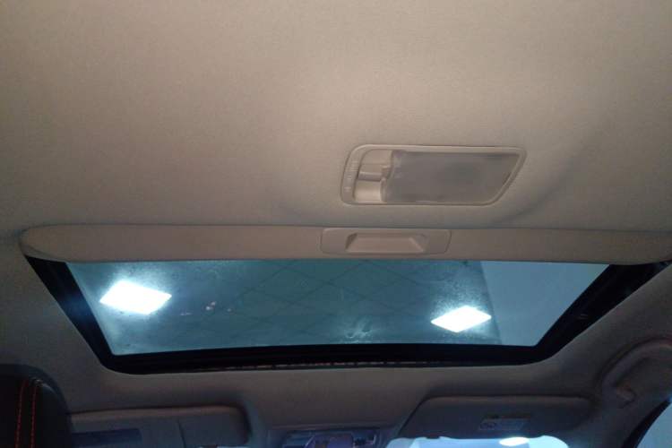 Used Venucia D60 2018 1.6L CVT Smart Connect Elite Edition
