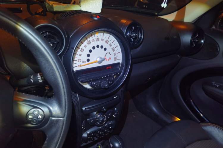 Used MINI Countryman 2013 1.6T COOPER ALL4 Fun Audio And AC Panel