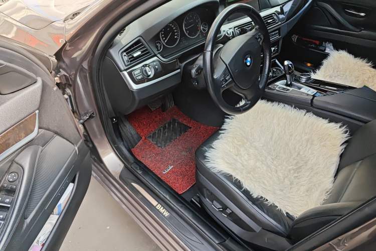 Used BMW 5 Series 2013 525Li Luxury Model