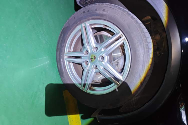 Used Porsche Cayenne 2014 Cayenne Platinum Edition 3.0T