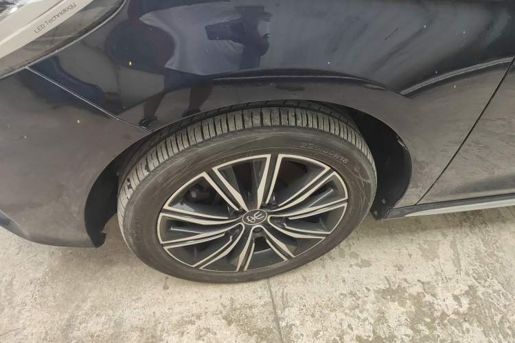 Used BYD Song MAX New Energy 2019 DM 1.5T Smart Connect Advanced 7-Seater China VI Standard Left Front Wheel Hub