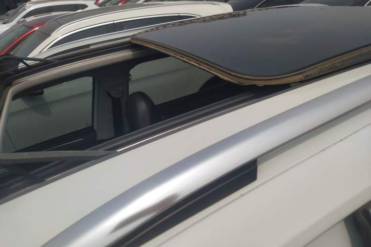 Used Volkswagen Tiguan L 2023 330TSI Automatic Two-Wheel Drive R-Line Flagship Edition Roof