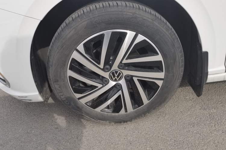 Used Volkswagen Lavida 2023 Revised Version 1.5L Automatic 5 Millionth Edition Exterior 4