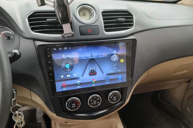 Used Wuling Hongguang 2015 1.5L S Base Model China IV Audio And AC Panel