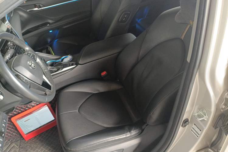 Used Toyota Camry 2021 2.0G Luxury Edition
