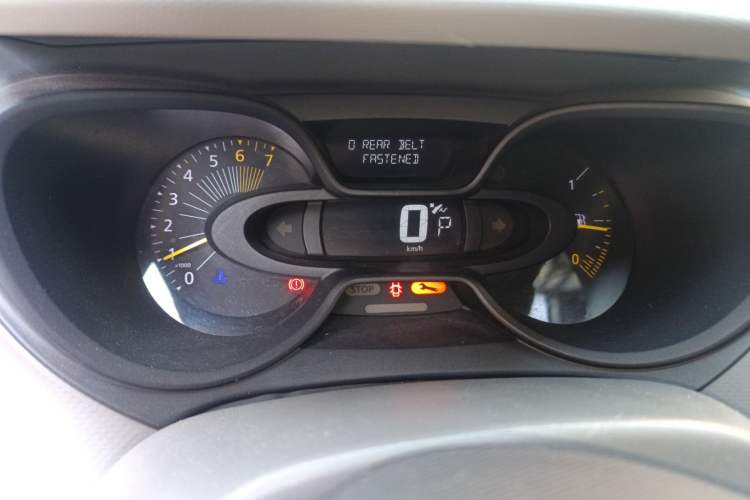 Used Renault Captur 2015 1.2T Automatic Standard Edition
