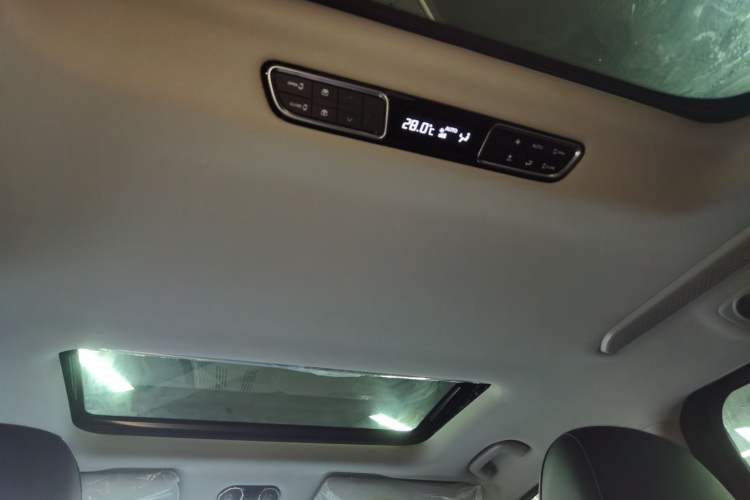 Used GAC Trumpchi M8 2024 Master Series 400T Prestige Edition
