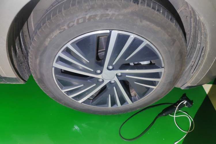 Used Lynk & Co 08 EM-P 2023 245km Ultra-Long Range Halo Right Front Wheel Hub