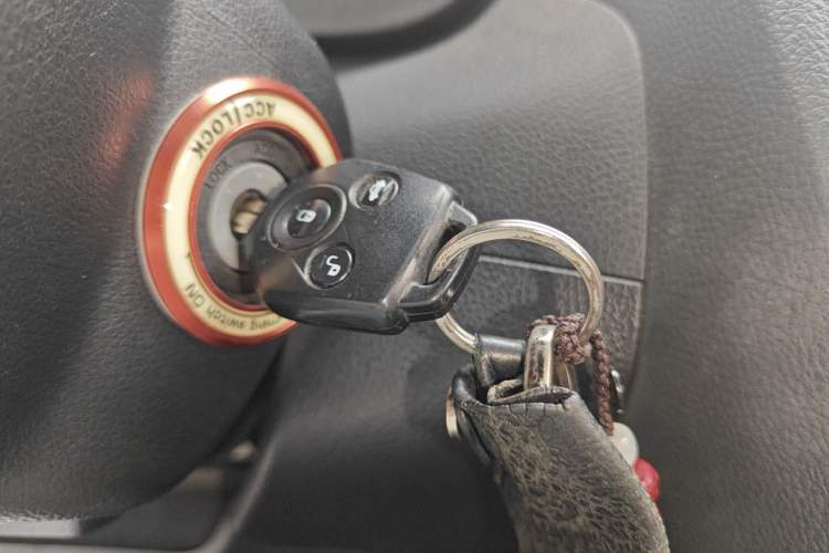 Used Subaru Forester 2013 2.0i Automatic Luxury Edition Vehicle Key