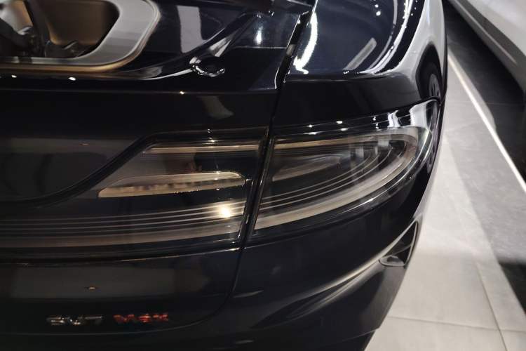 Used Xiaomi Auto SU7 2024 Four-Wheel Drive Ultra-Long Range Advanced Intelligent Driving Max Edition
