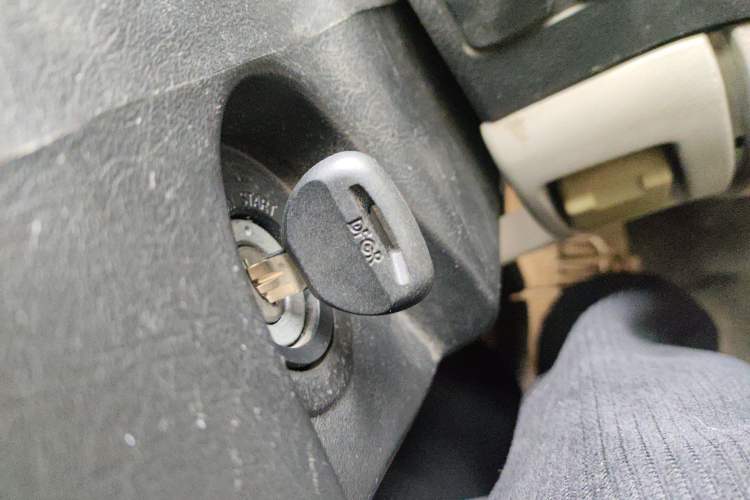 Used FORTHING Lingzhi 2016 M3L 1.6L 7-Seater Comfort Model
