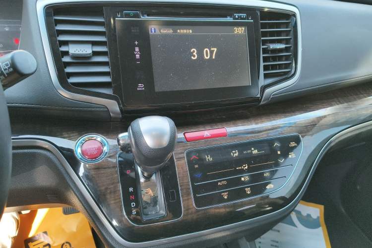 Used Honda Odyssey 2015 Updated Version 2.4L Smart Edition