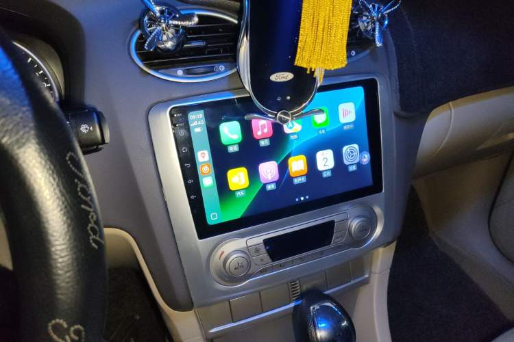 Used Ford Focus 2013 Sedan Classic 1.8L Automatic Fashion Edition
