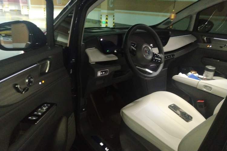 Used Buick GL8 2025 Lu Zun Deluxe Edition
