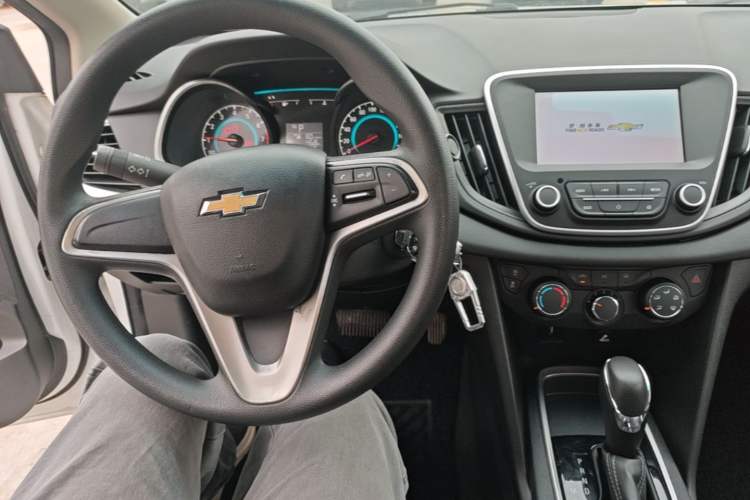 Used Chevrolet Cavalier 2016 1.5L Automatic Xinyue Edition Center Console