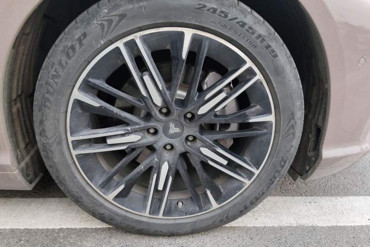 Used NETA S 2022 Extended-Range Version 1160 km Range Rear-Wheel Drive Mid-Grade