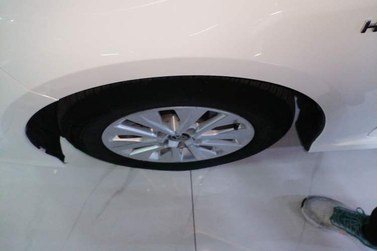 Used Toyota Corolla 2023 1.8L Smart Electric Hybrid Dual-Motor Pioneer Edition Exterior 4