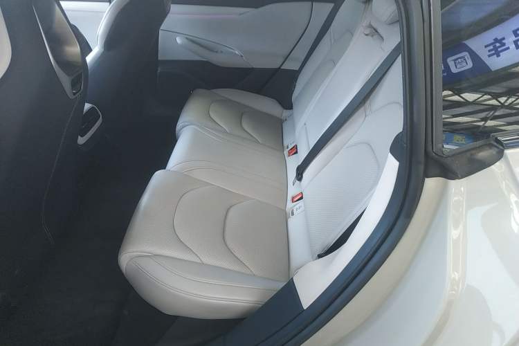 Used Xiaomi Auto SU7 2024 Rear-Drive Long-Range Intelligent Driving Version
