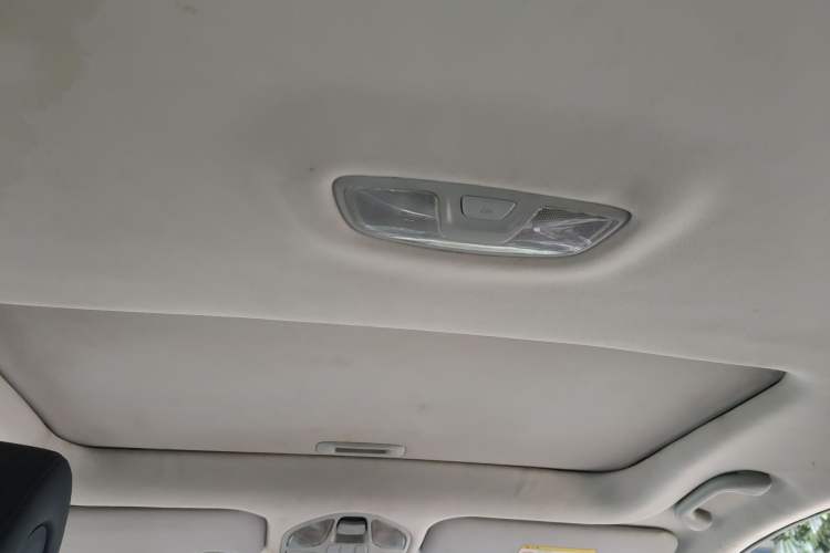 Used Hyundai Santa Fe 2013 2.4L Automatic 2WD Comfort Edition Headliner