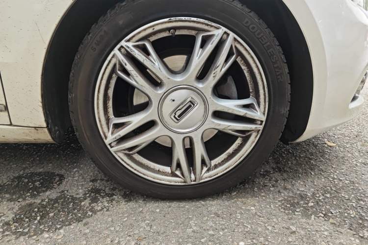 Used Qoros 3 2016 Hatchback 1.6T Automatic ZhiZhen Model