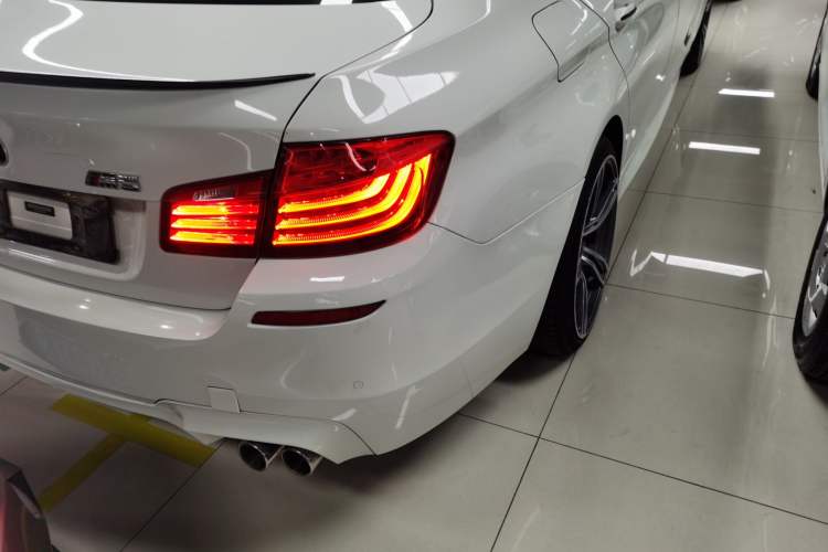 Used BMW 5 Series 2014 525Li Luxury Design Package
