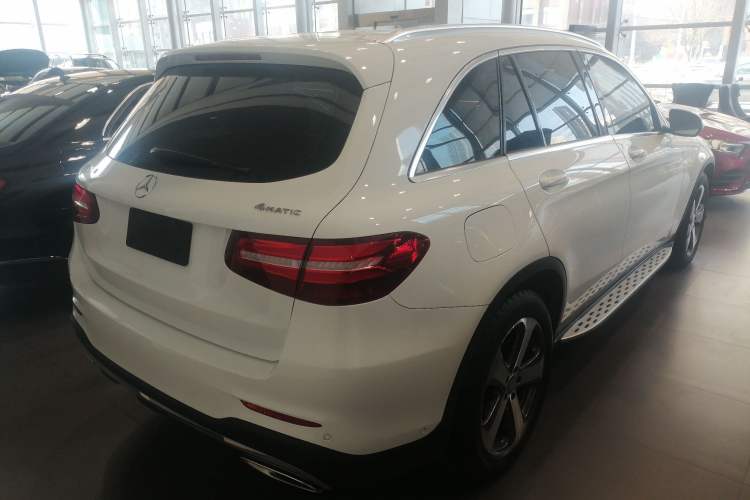 Used Mercedes-Benz GLC 2017 GLC 260 4MATIC Luxury Model
