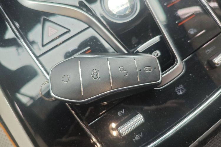 Used BYD Song L DM-i 2025 Intelligent Driving Version 160 km Excellence Edition
