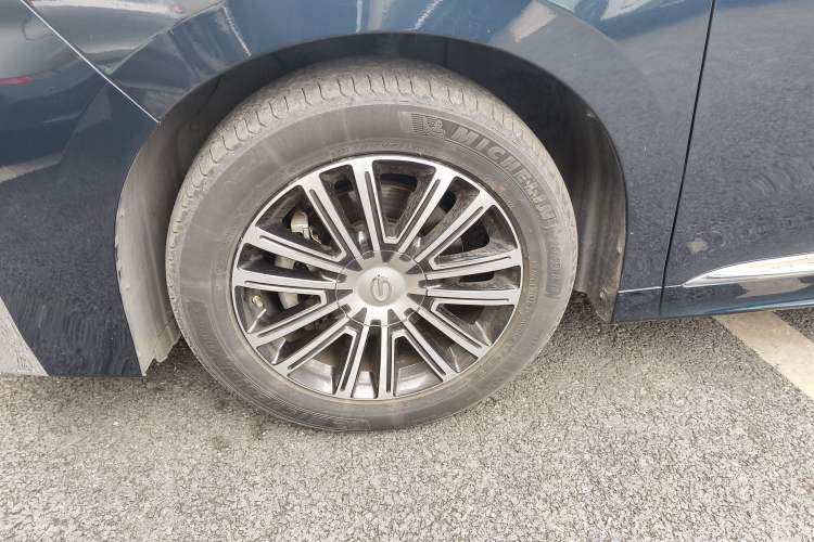 Used GAC Trumpchi M8 2023 Lingxiu Series 390T Ultimate Edition Left Front Wheel Hub