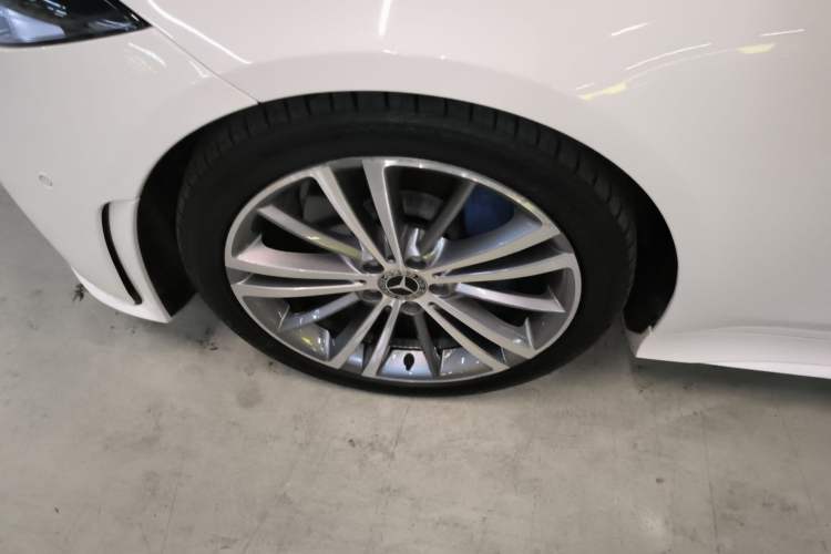 Used Mercedes-Benz CLS 2018 CLS 300 Luxury Model
