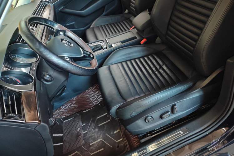 Used Volkswagen Magotan 2019 330TSI DSG Luxury Version China VI Standard
