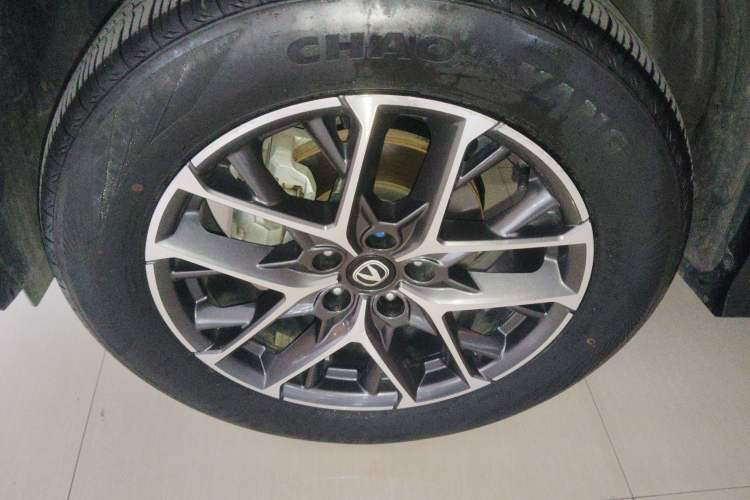 Used CHANGAN CS75 PLUS 2024 3rd Generation Champion Edition 1.5T Intelligent Drive Dynamic Model Left Front Wheel Hub