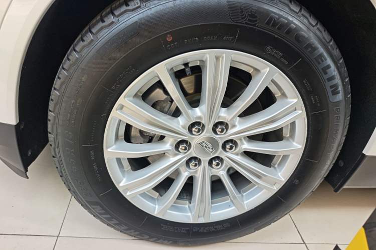 Used Cadillac XT5 2018 25T Tech Model
