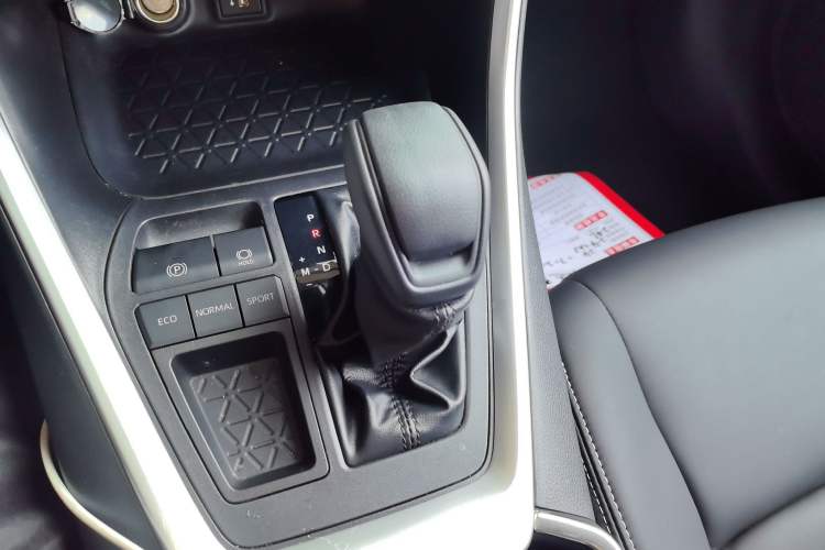 Used Toyota Wildlander 2024 2.0L CVT Two-Wheel Drive Leading Edition