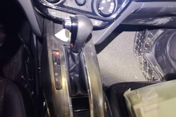 Used Honda XR-V 2017 1.5L LXi CVT Classic Edition Gear Lever