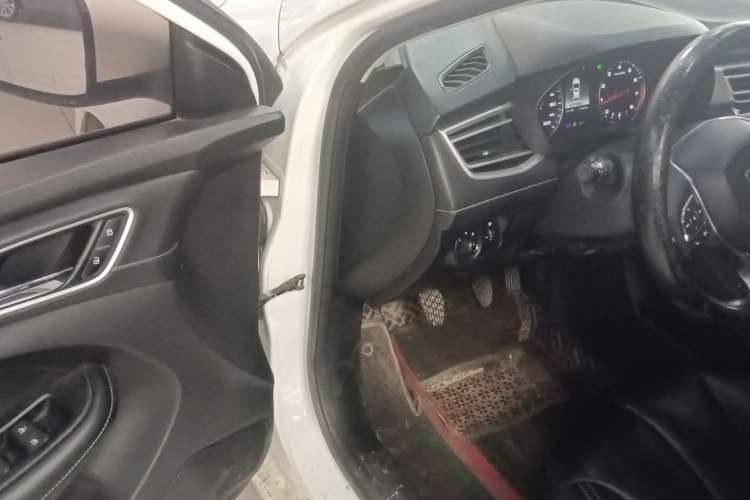 Used Roewe i5 2020 1.5L Manual 4G Connect Luxury Edition Driver Seat