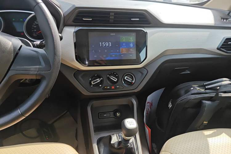 Used Wuling Hongguang 2019 1.5L S Comfort Edition China VI LAR