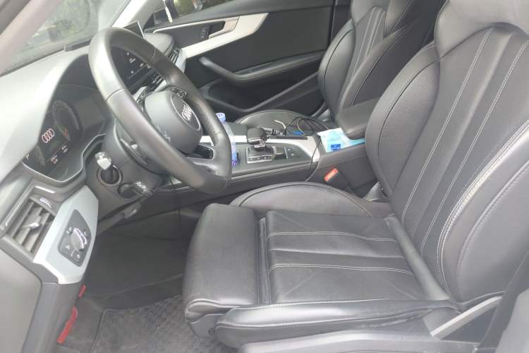 Used Audi A4L 2022 40 TFSI Luxury Dynamic Model