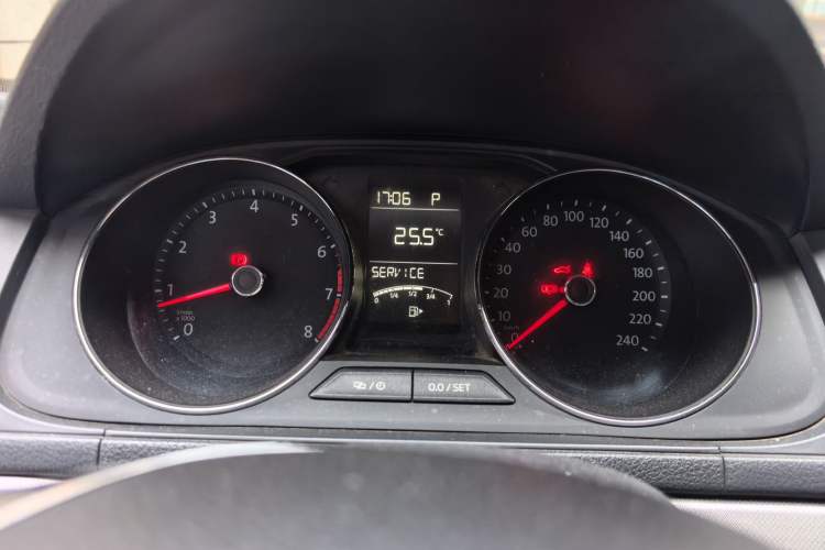 Used Volkswagen Lavida 2017 1.6L Automatic Comfort Edition Instrument Cluster