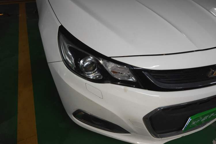 Used Chevrolet Malibu 2017 1.5T Automatic Luxury Edition Right Front Headlight