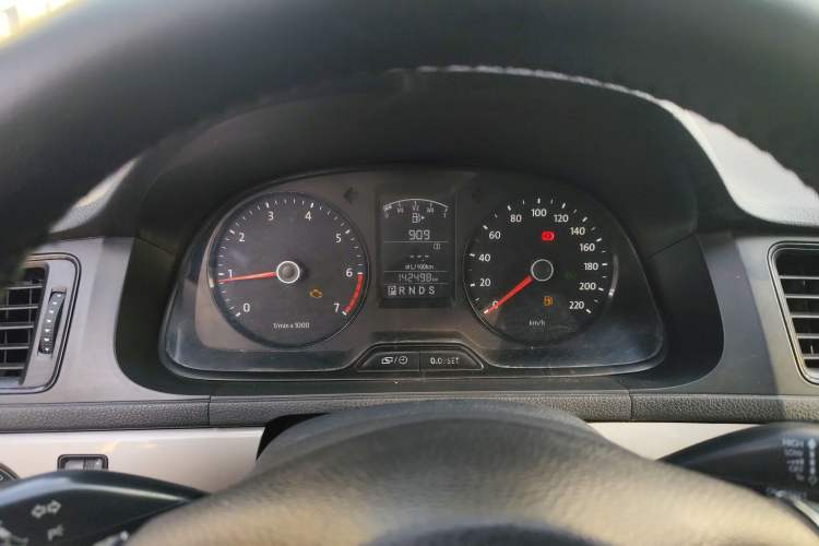 Used Volkswagen Lavida 2013 1.6L Automatic Fashion Edition
