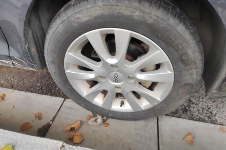 Used Chery Fengyun 2 2013 Hatchback 1.5L Manual Ruiyi Edition Right Front Wheel Hub