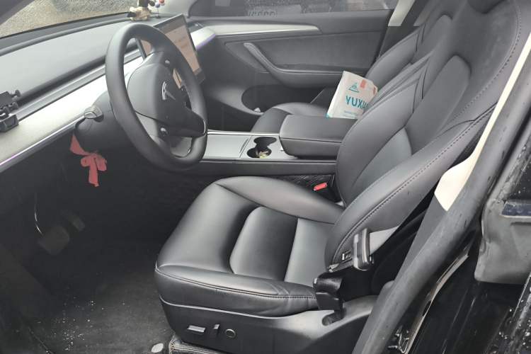 Used Tesla Model Y 2023 Rear-Wheel-Drive Version
