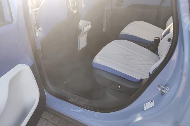 Used ARCFOX Kaola 2023 Family Edition Pro Interior 4