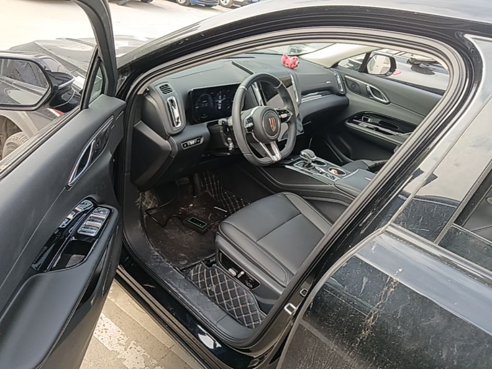 Hongqi HS3 PHEV 2025 Model 117km Jingwei Edition — снимка 18