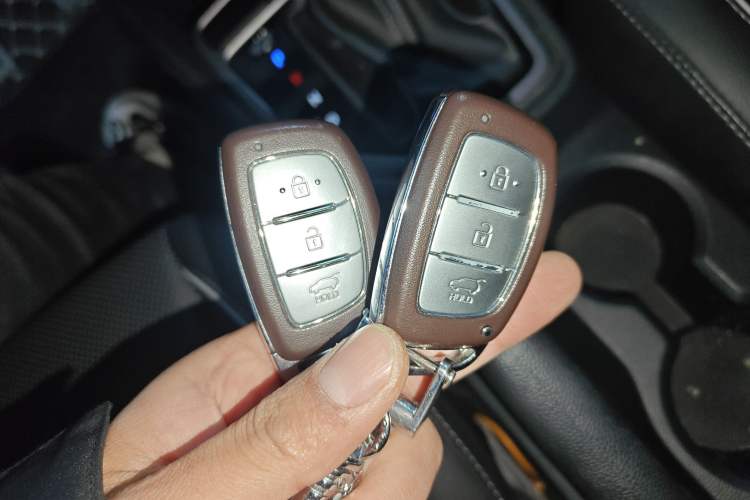 Used Hyundai ix25 2015 1.6L Automatic Two-Wheel Drive Smart GLS Trim Vehicle Key