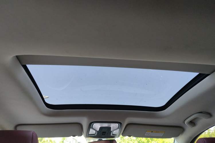 Used CHANGAN CS85 COUPE 2019 1.5T DCT Luxury Version China VI Standard Headliner