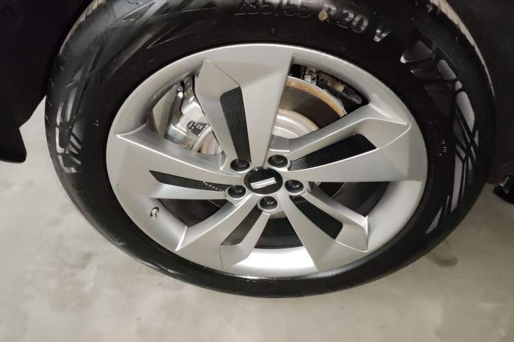 Used Wey Mocha New Energy 2024 Hi4 Four-Wheel Drive Long-Range Version
