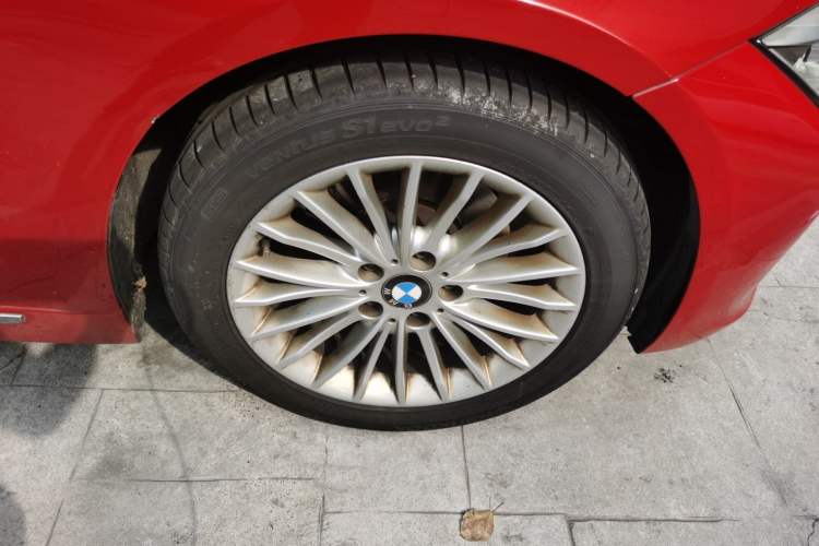 Used BMW 3 Series 2013 Facelifted 320Li Luxury Design Package Right Front Wheel Hub