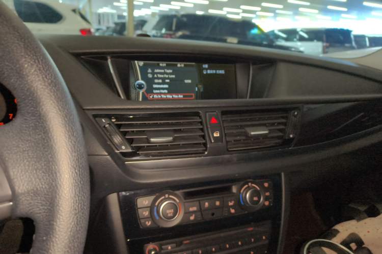 Used BMW X1 2015 sDrive18i Leading Edition